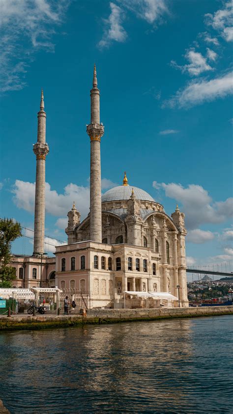 Beautiful View of Ortaköy Mosque by the Bosphorus · Free Stock Photo