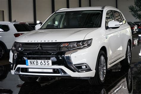 Mitsubishi Outlander PHEV CVT Comfort Plugin Hybrid Drag (NKB63S ...