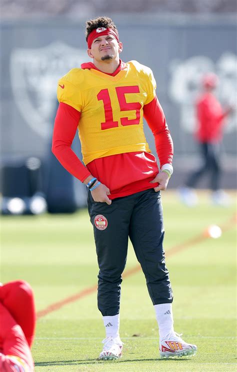 Patrick Mahomes Doesn’t Know Any Music Played at 2024 Chiefs Practice