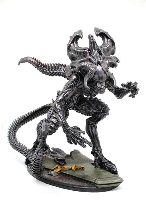 Alien VS Predator (Alien-King, Frontview) by Skie-Maree on DeviantArt