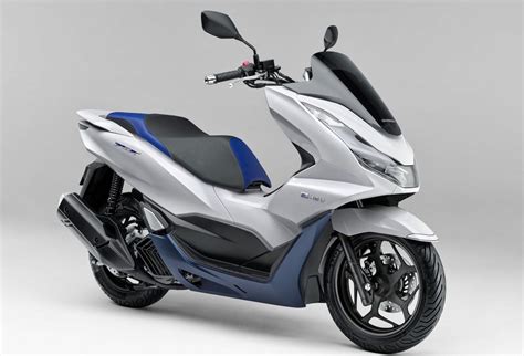 Honda-PCX-eHEV-2021-Japan-1-e1607587818993 - Paul Tan's Automotive News