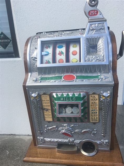 Antique Mills 25 cent Owl Slot Machine | Gameroom Show