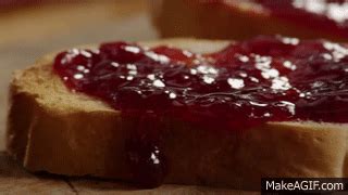 How to Make Easy Strawberry Jam on Make a GIF