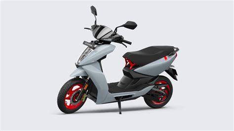 New Ather 450X electric scooter variant launched, price under Rs 1 lakh