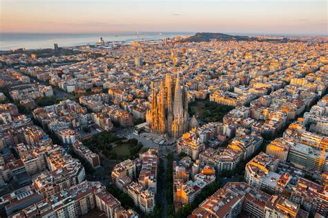 Alargar el verano en Barcelona: razones para volver a la capital catalana