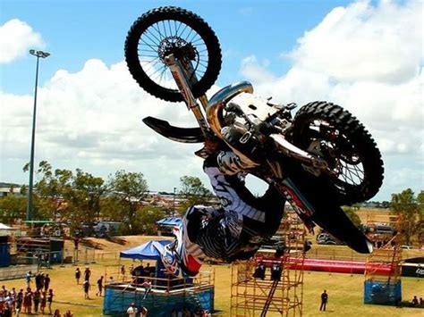 2011 Kingdom of Stunts: India's first freestyle motocross show! - ZigWheels