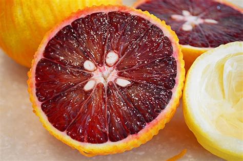 What's In Season Now: Blood Oranges - TheVegLife