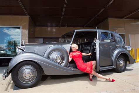 Marilyn and the 1939 Rolls Royce Wraith - Swope Vintage Cars