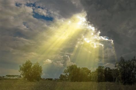 Sun Rays And Clouds Images – Browse 3,627 Stock Photos, Vectors, and ...