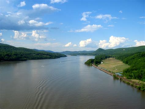 File:Hudson river from bear mountain bridge.jpg - Wikipedia