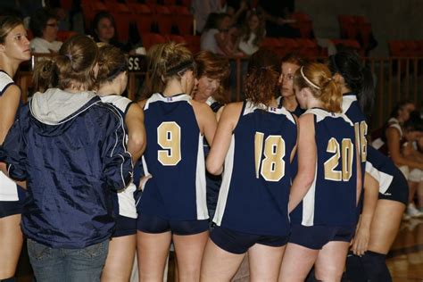 Volleyball Girls Pictures: Indoor volleyball girls pictures