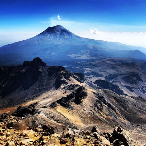 Vista del Popocatepetl del Iztaccihuatl : r/mexico