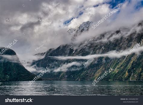 World Famous Magical Milford Sound Fiordland Stock Photo 2333291707 ...