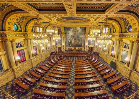 Touring the Beautiful Pennsylvania State Capitol Building - Becky Exploring