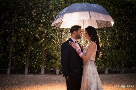 6 Tips for Incredible Rainy Day Wedding Photos