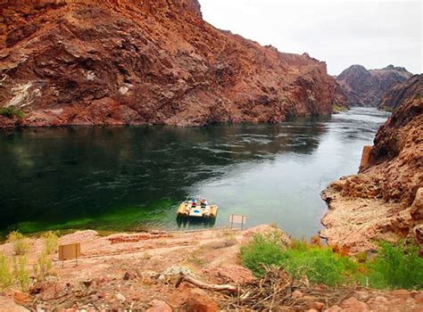 Lake Mohave Houseboat Vacation