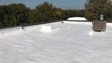 Spray Foam Roofing Pros and Cons - Is SPF Right For You?