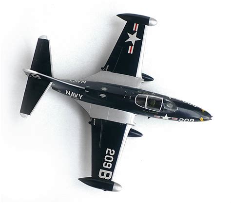 The Great Canadian Model Builders Web Page!: Grumman F9F- Panther