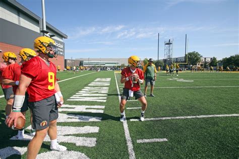 PHOTOS: Scenes from NDSU Bison football's 1st fall camp practice - InForum | Fargo, Moorhead and ...