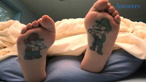 Clever And Bizarre Foot Tattoos That Are Beyond Epic - YouTube