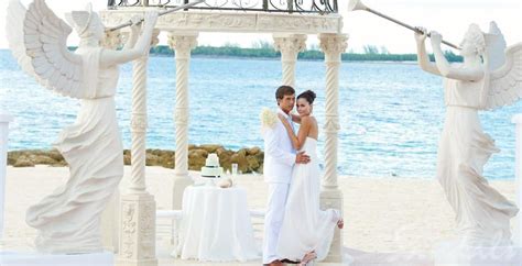 Sandals Resorts | Bahamas wedding, Royal bahamian, Caribbean honeymoon