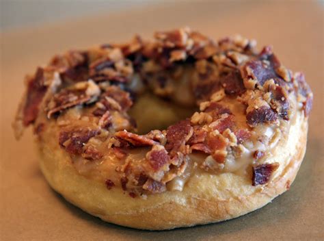 Donut Crazy - Shelton, CT | Review & What to Eat