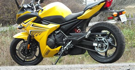 Bikes: Yamaha FZ6R