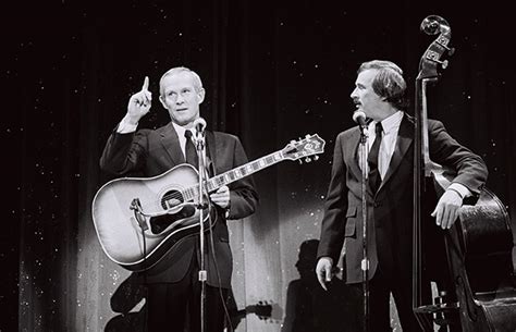 Who is Tom Smothers? All About Smothers Brothers Comedian Dead at 86 ...