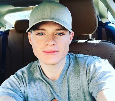 Sean Berdy Height, Weight, Age, Girlfriends, Biography, Family, Facts