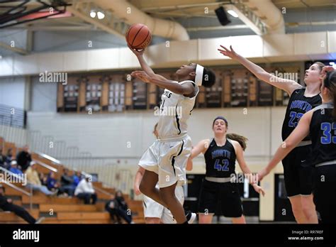 Reverse layup hi-res stock photography and images - Alamy