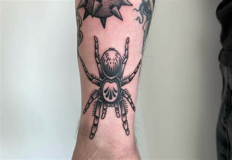 11+ Traditional Spider Tattoo Ideas That Will Blow Your Mind!