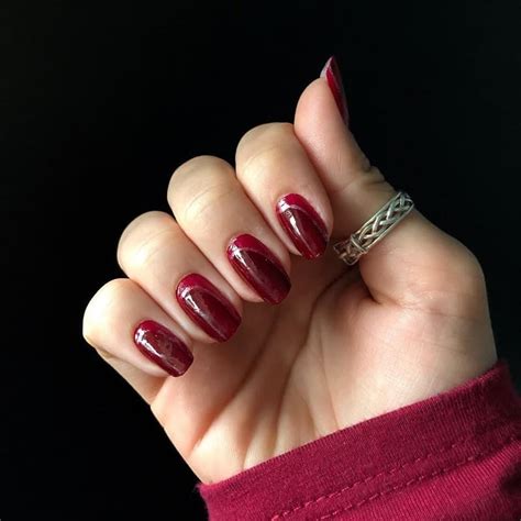 40 Super Hot Maroon Color Nail Polish Ideas – NailDesignCode