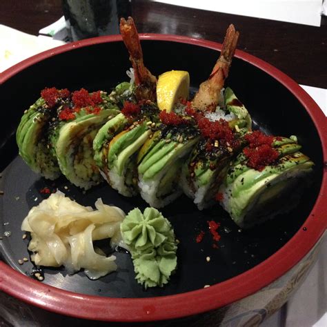 Avocado Dragon Roll – Foodie Flair