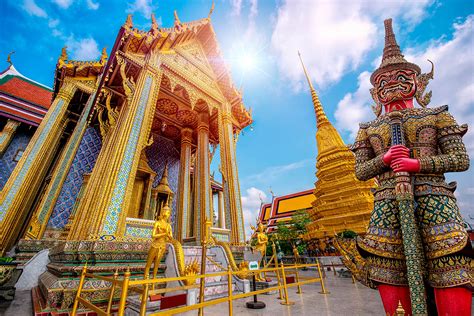 Bangkok – Smaragdi-Buddhan temppeli - Kerran elämässä