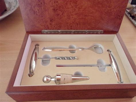 Silver Sommelier tools in wooden box - Catawiki