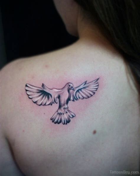 70 Admirable Dove Tattoos For Back