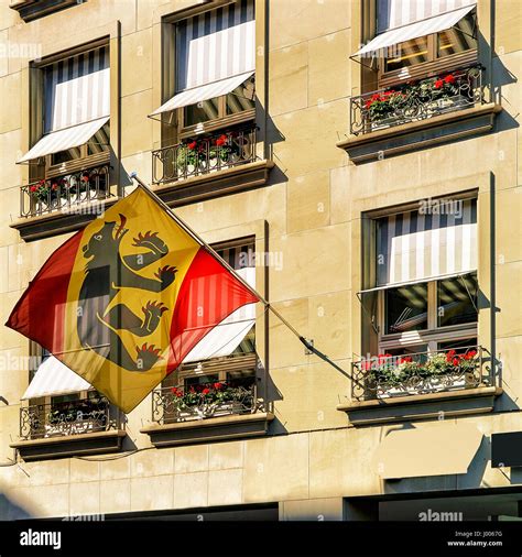 Flag of bern canton hi-res stock photography and images - Alamy