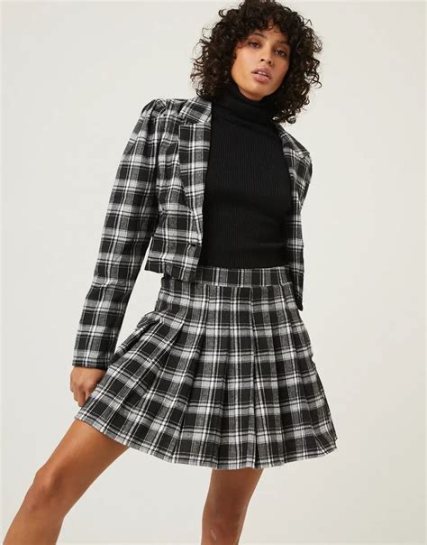 Plaid Cropped Blazer and Skirt Set | Blazer and skirt set, Cropped blazer, Skirt set