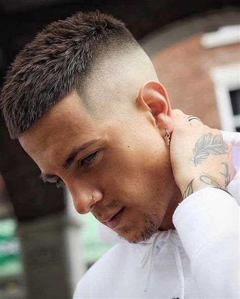 7 of The Best Short Straight Haircuts for Men | MensHaircutStyle