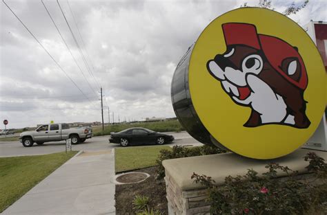 The biggest Buc-ee's locations in Texas, and the pros and cons about them