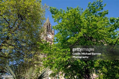 Manchester Skyline Night Photos and Premium High Res Pictures - Getty ...