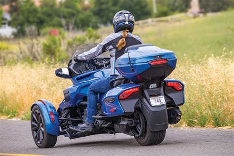 2018 Can-Am Spyder F3 Limited - Review