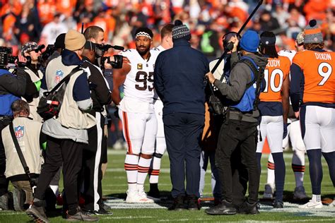 Browns Myles Garrett injury: More to the story? What is ‘actually likely’? - Dawgs By Nature