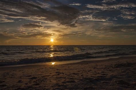 Naples sunset | Naples sunset, Naples beach, Beach sunset