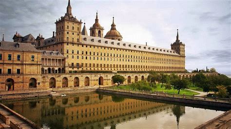 El Escorial Monastery | Series 'Famous Buildings of Renaissance Architecture' | OrangeSmile.com