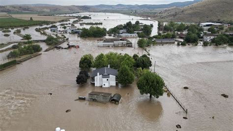 Greece floods: More than 800 rescued as extreme rainfall turns villages into lakes | CNN