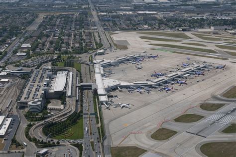 Chicago Midway Airport Parking Information