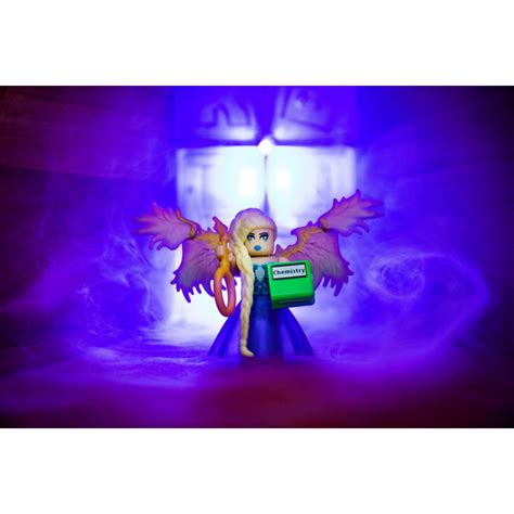 Roblox Celebrity Collection Royale High School: Enchantress Figure Pack [Includes Exclusive ...