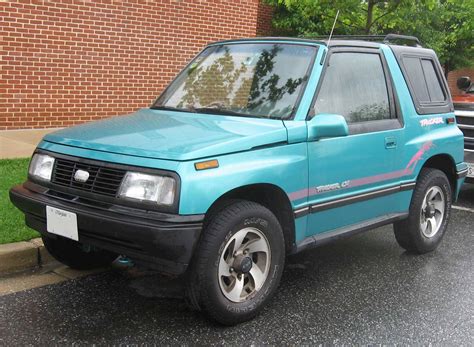 1997 Geo Tracker LSi - 4dr SUV 1.6L Manual