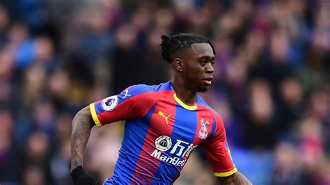 Aaron Wan-Bissaka committed to Crystal Palace despite transfer speculation | Football News | Sky ...